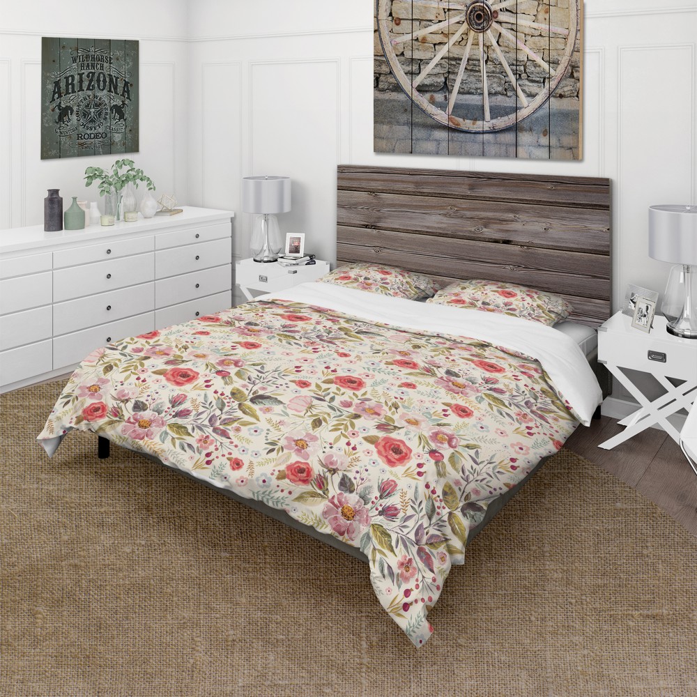 Designart Vintage Red Pink Flower And Leaves Rustic Duvet